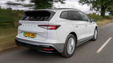 Skoda Enyaq - rear tracking